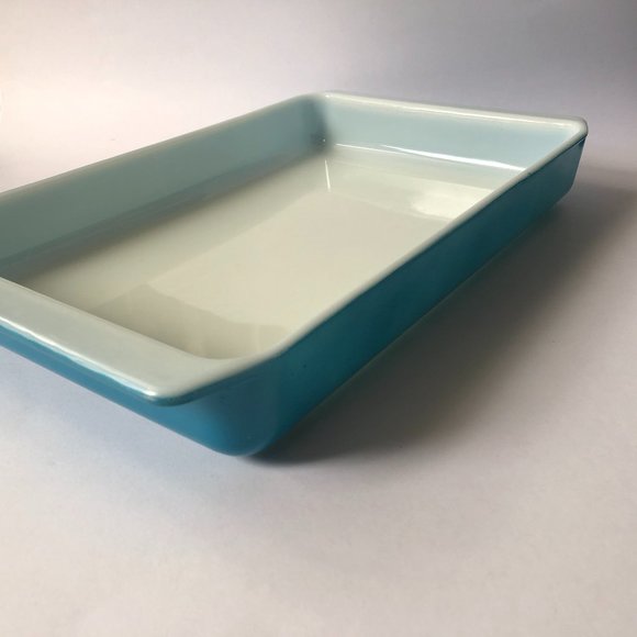 Pyrex Other - VINTAGE RARE 1960s Pyrex #933 Horizon Blue Dish